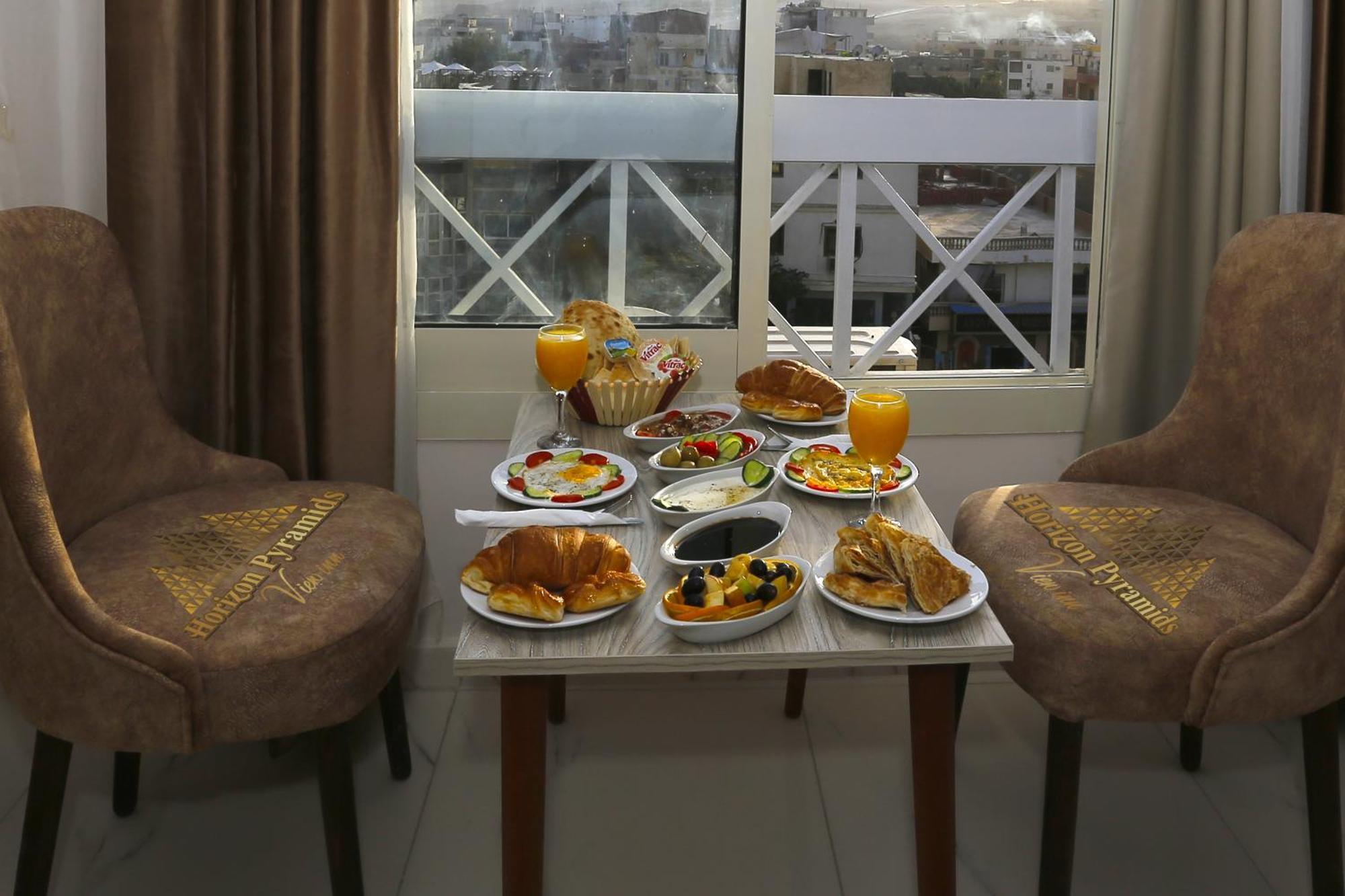 Horizon Pyramids View Inn Kafrat al Jabal Exterior foto